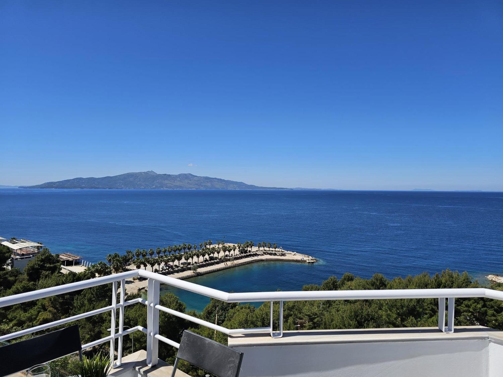 Blue * Sarandë